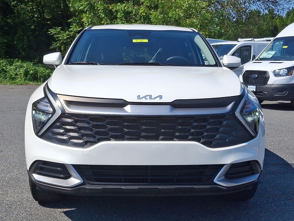 2023 Kia Sportage LX photo 2