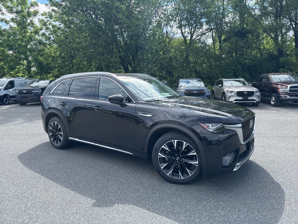 2024 Mazda CX-90 PHEV Premium Package's photo