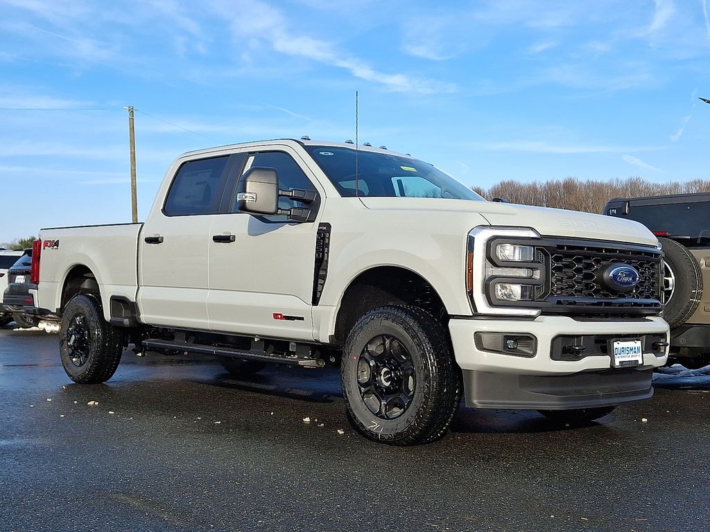 2026 Ford F-350 Super Duty XL's photo