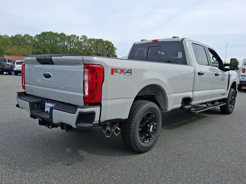 2026 Ford F-350 XL photo 4
