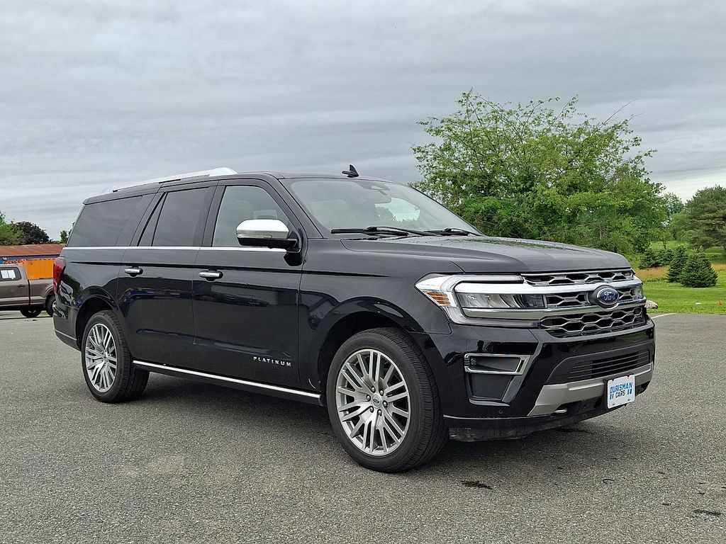 2023 Ford Expedition Platinum's photo
