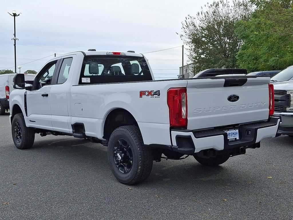 2026 Ford F-350 XL photo 3