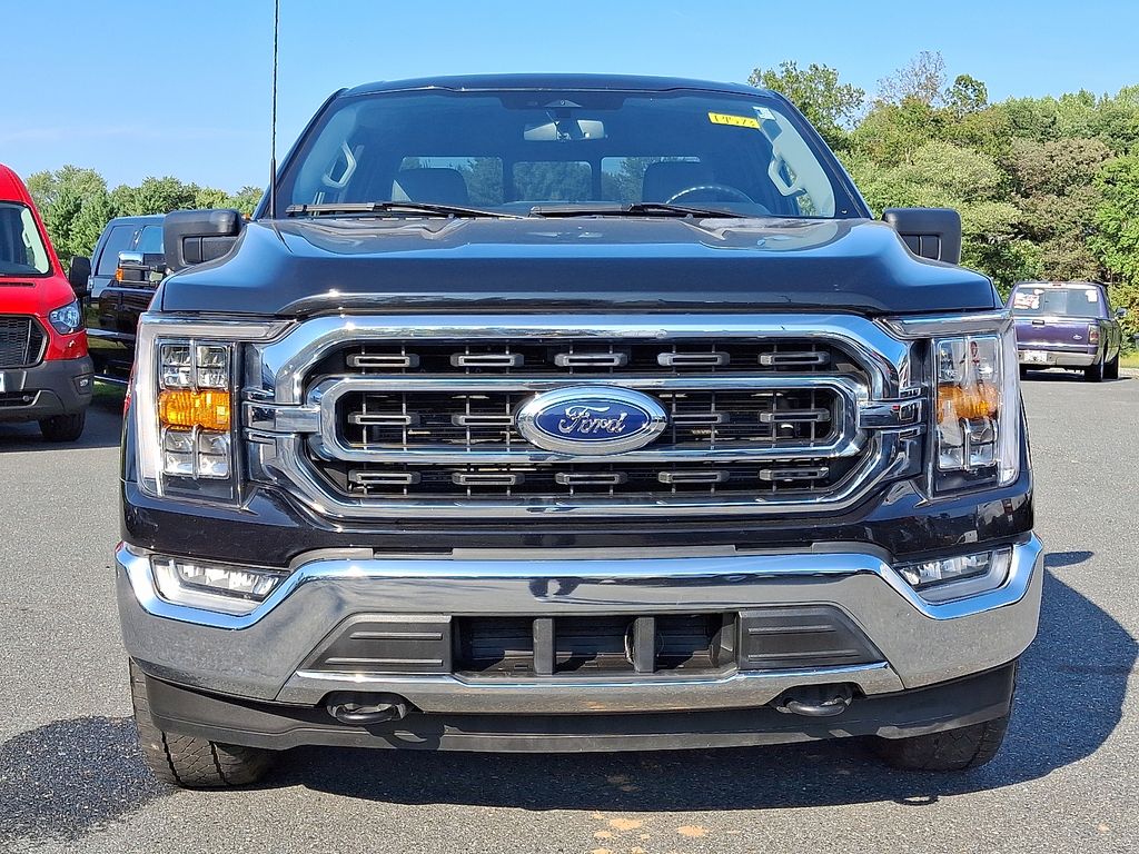 2023 Ford F-150 XLT photo 2