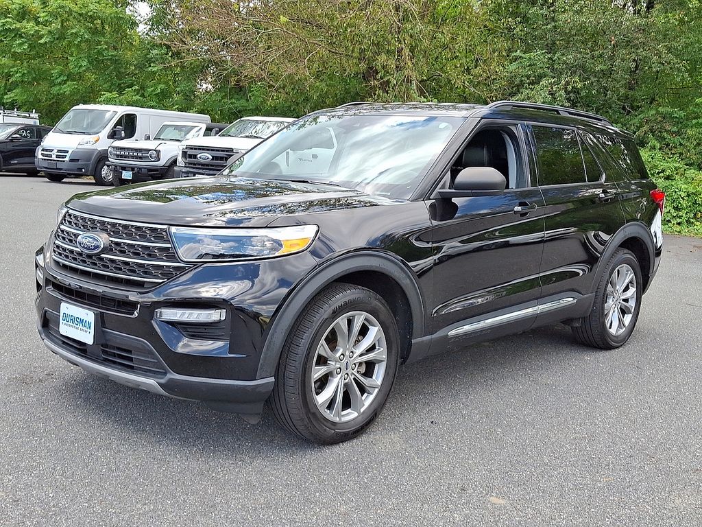 2022 Ford Explorer XLT photo 2