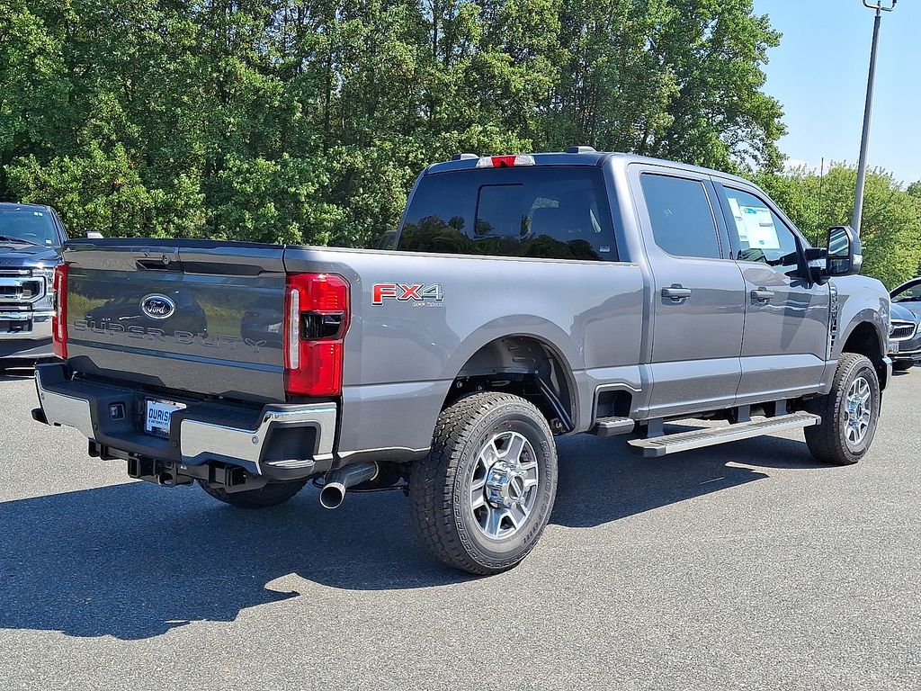 2026 Ford F-350 Lariat photo 4