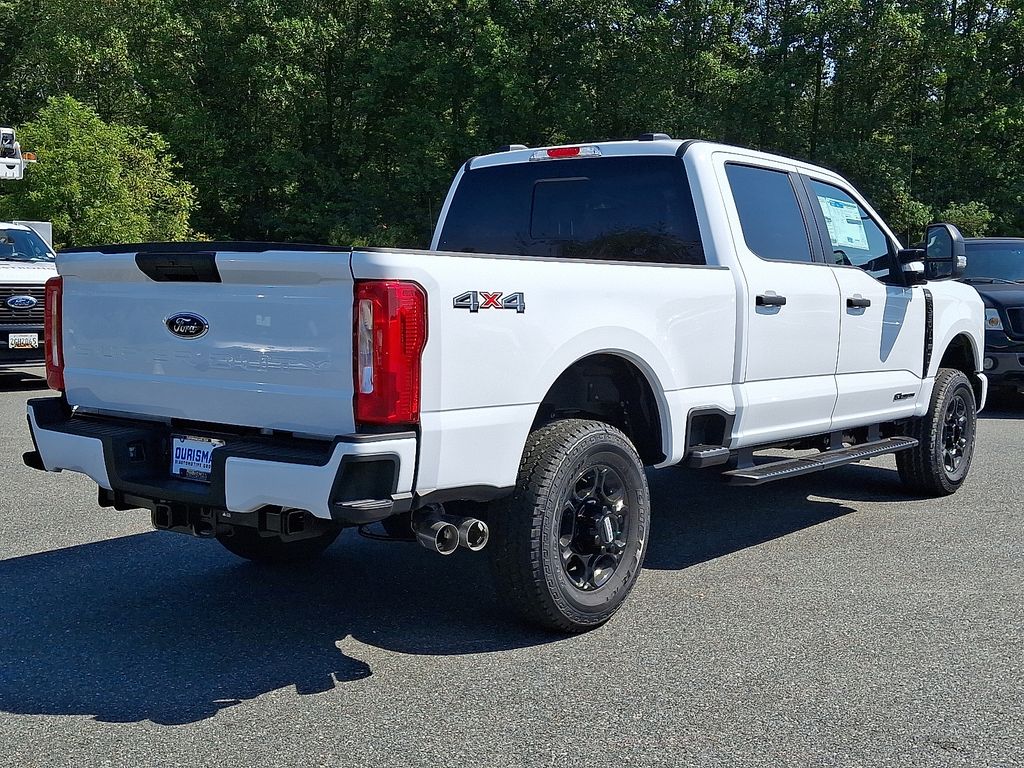2026 Ford F-350 XL photo 4