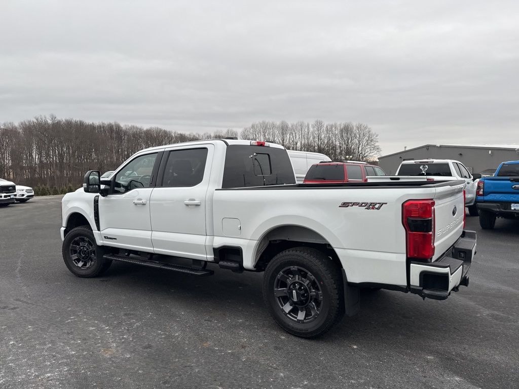 Used 2024 Ford F-250SD Lariat Truck
