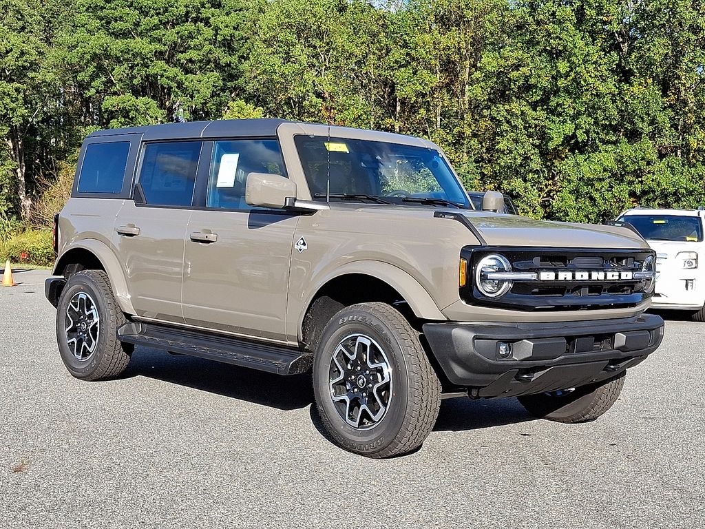 2025 Ford Bronco 4-Door Outer Banks's photo