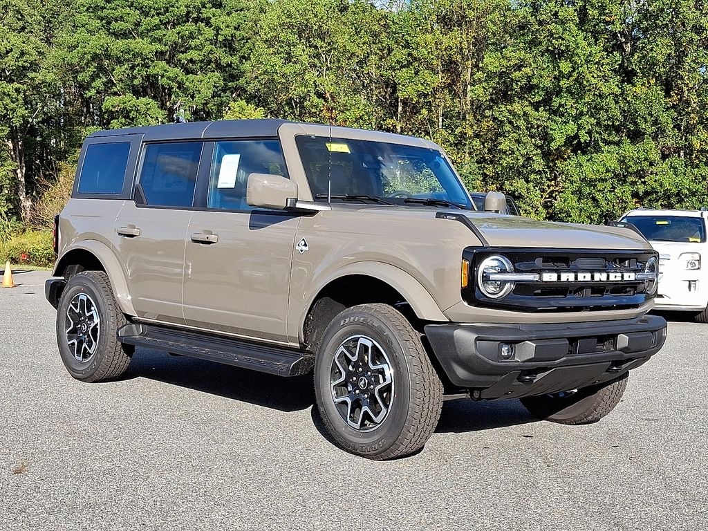 New 2025 Ford Bronco Outer Banks SUV
