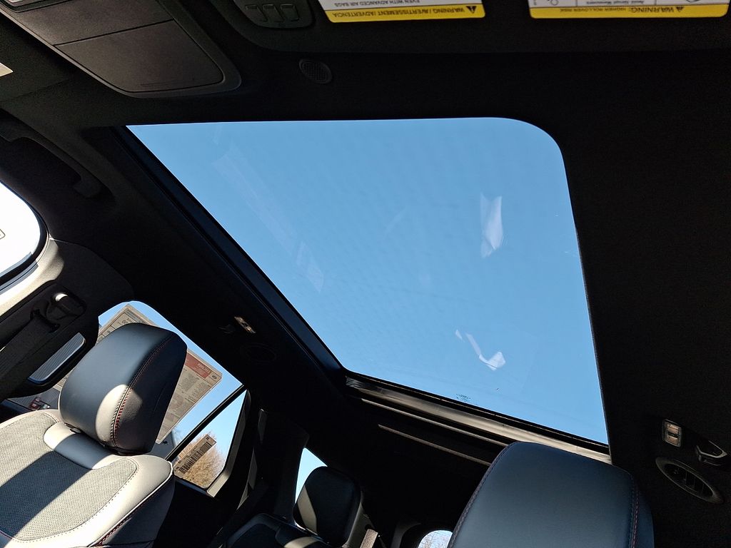 2026 Ford Explorer ST - Photo 11