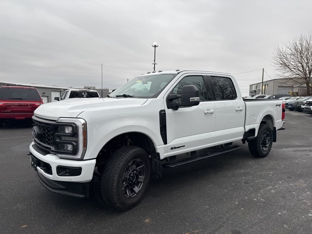 Used 2024 Ford F-250SD Lariat Truck