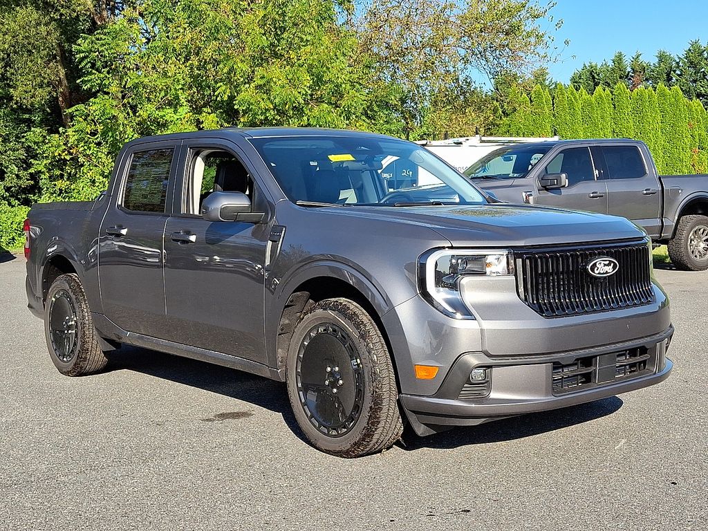 2025 Ford Maverick Lobo's photo