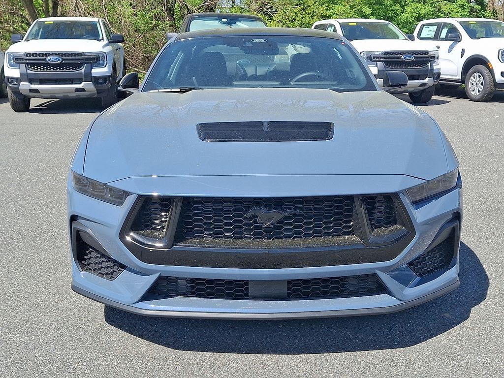 2025 Ford Mustang GT photo 2
