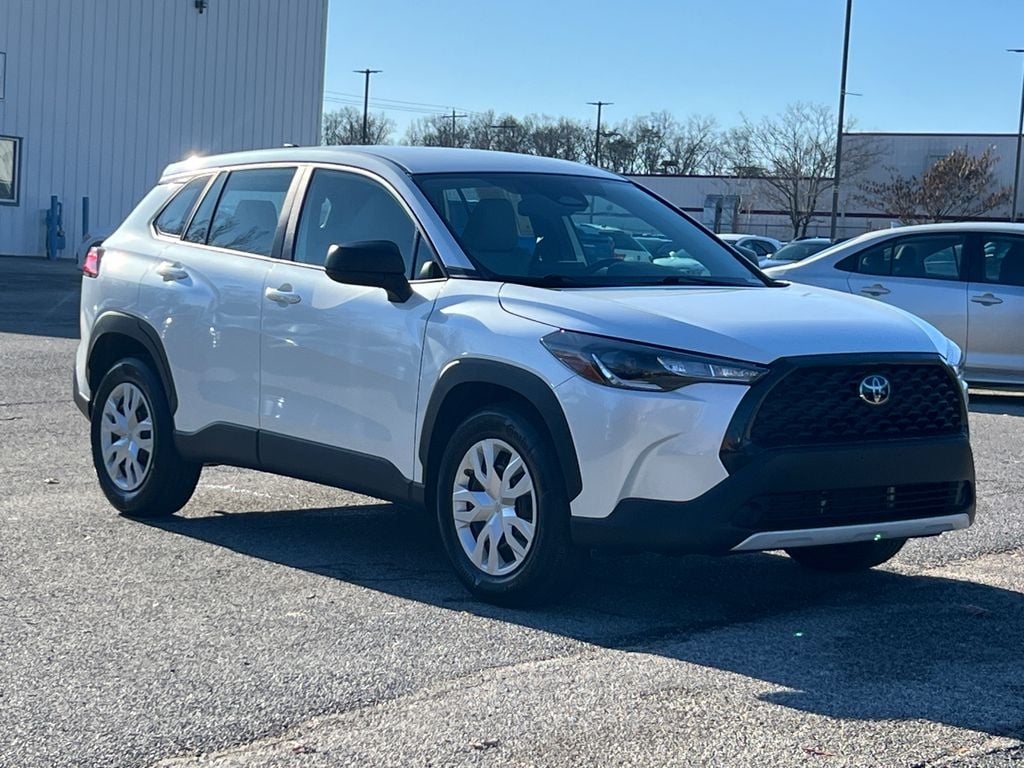 2024 Toyota Corolla Cross L's photo