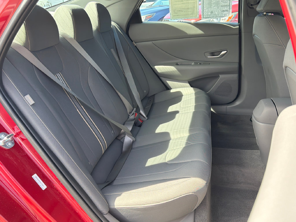 2025 Hyundai Elantra SEL - Photo 23