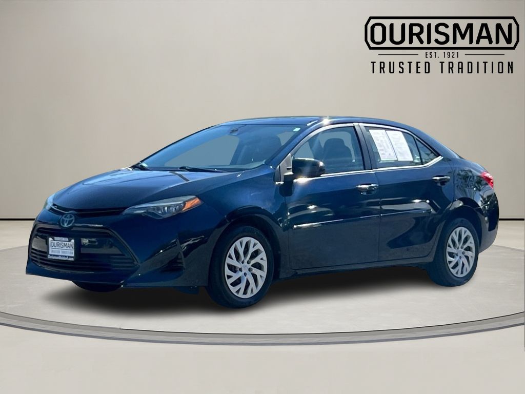 2018 Toyota Corolla LE photo 2