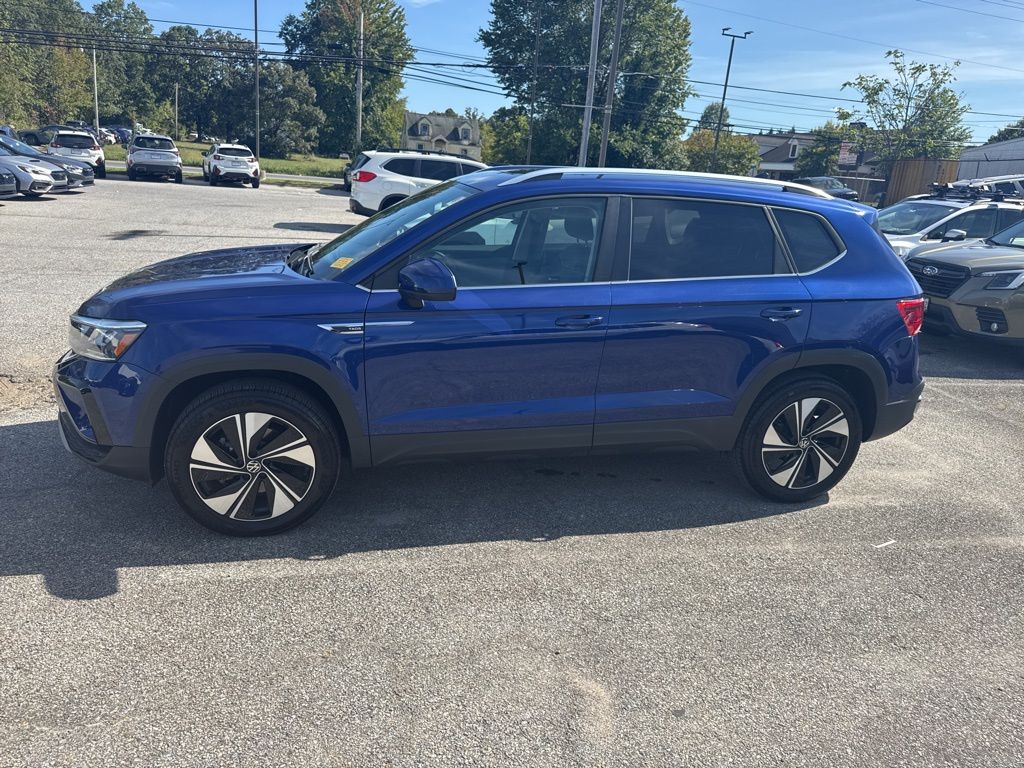 2024 Volkswagen Taos SE photo 4
