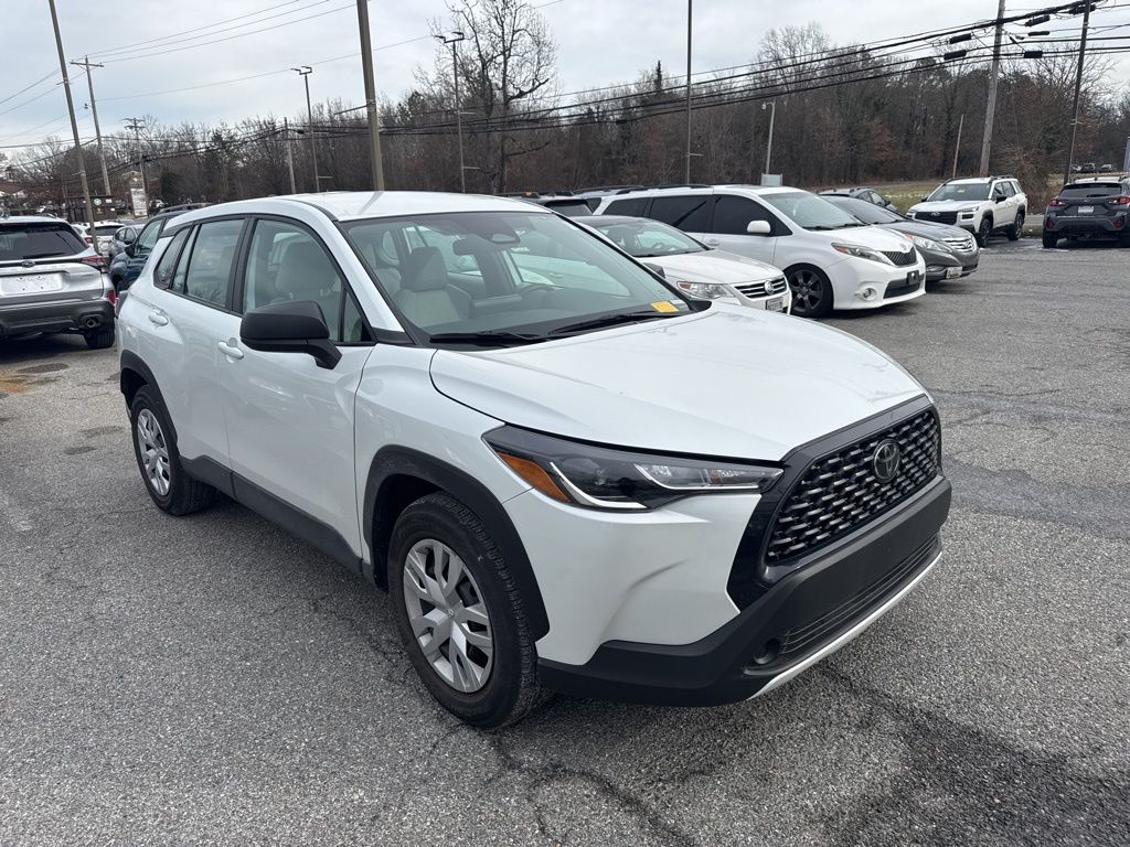2024 Toyota Corolla Cross L's photo