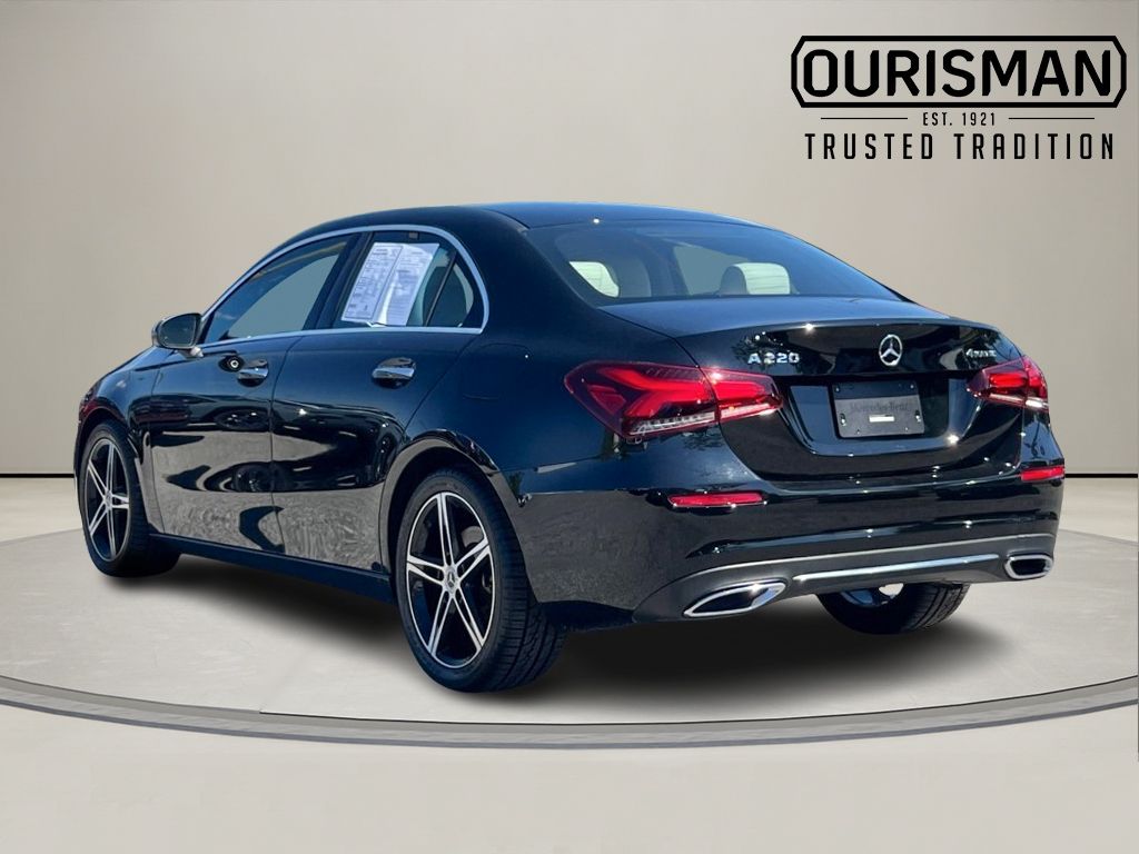 2022 Mercedes Benz A 220 photo 4