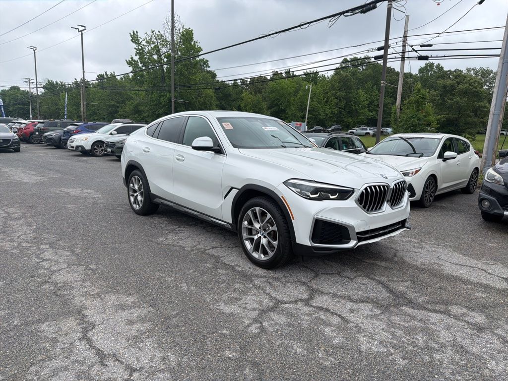 2022 BMW X6 xDrive40i's photo