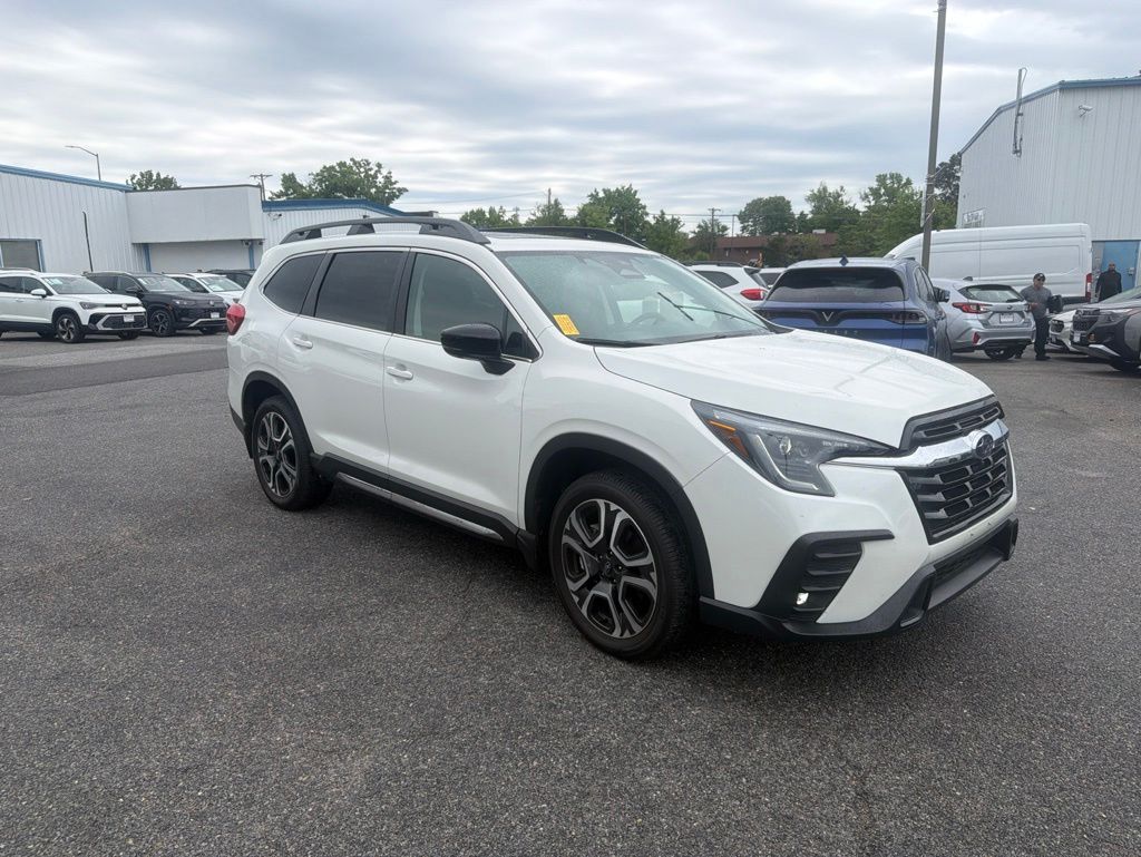 2025 Subaru Ascent Limited 7 Passenger's photo