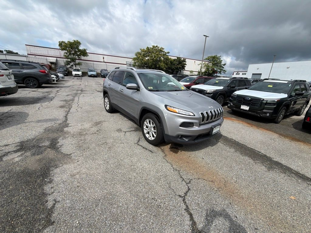 Used 2017 Jeep Cherokee Latitude SUV