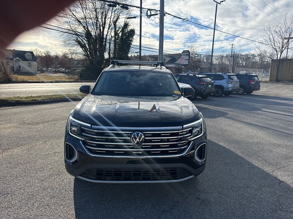 Used 2025 Volkswagen Atlas 2.0T SEL SUV