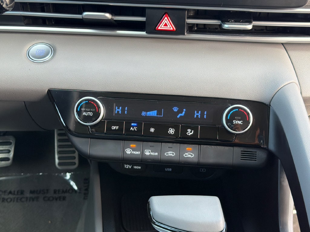 2025 Hyundai Elantra SEL - Photo 17