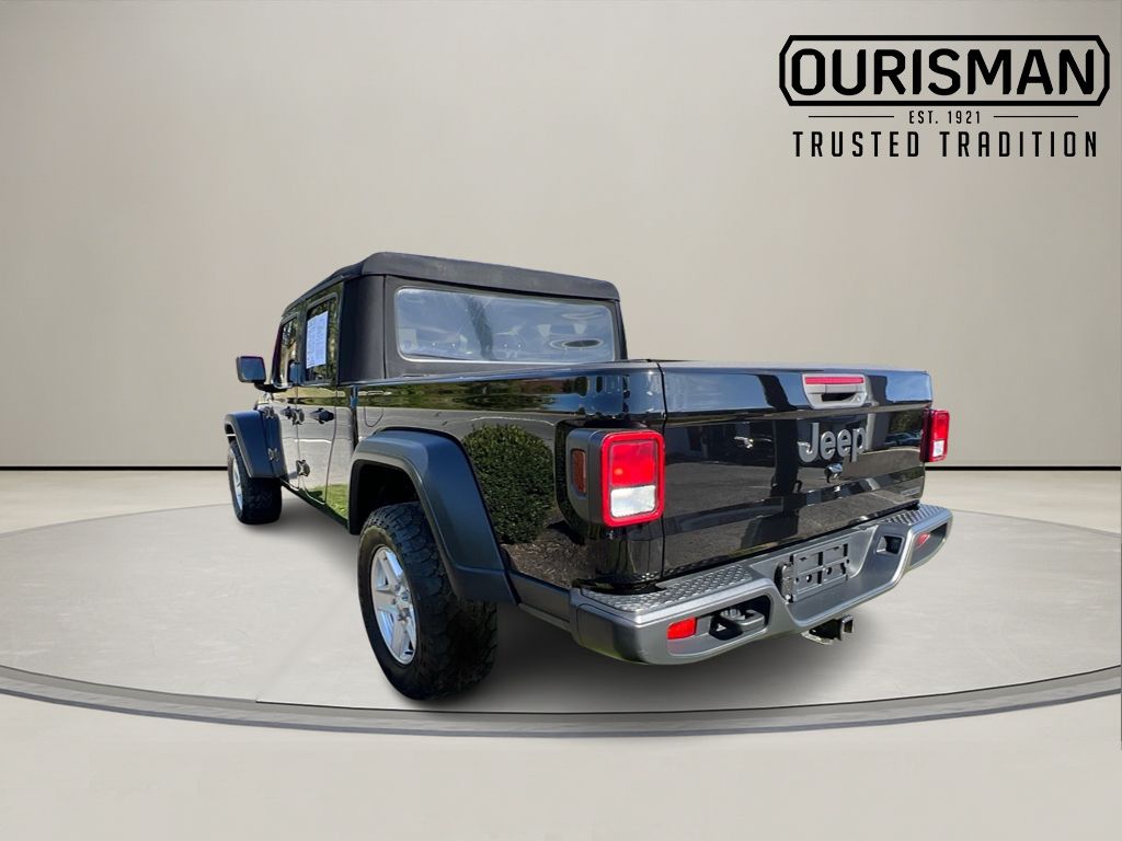 2020 Jeep Gladiator Sport photo 2