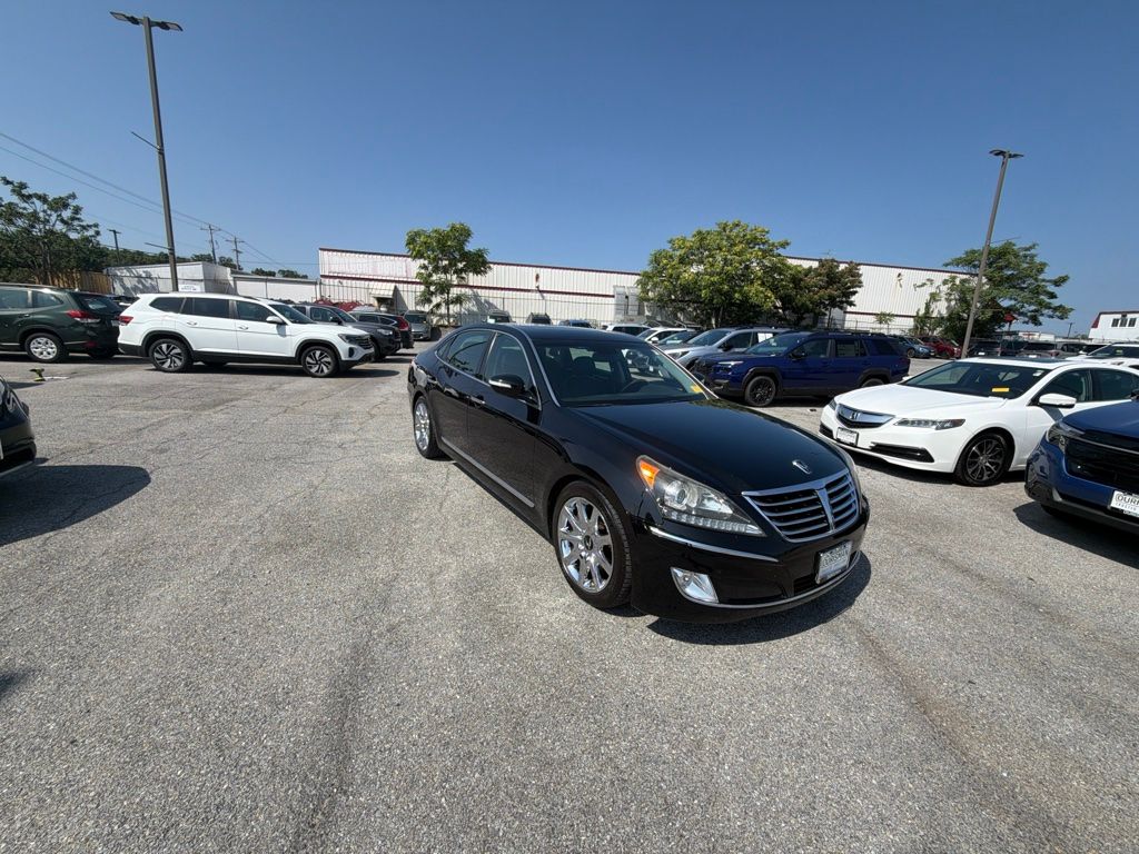 2013 Hyundai Equus Signature's photo