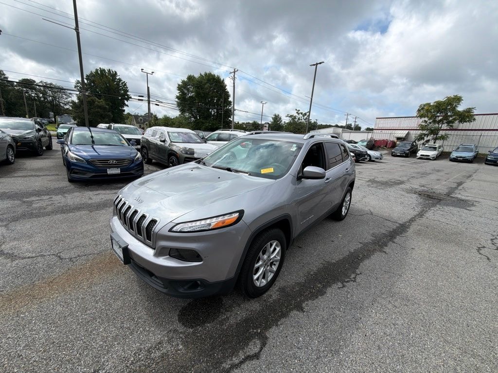 Used 2017 Jeep Cherokee Latitude SUV
