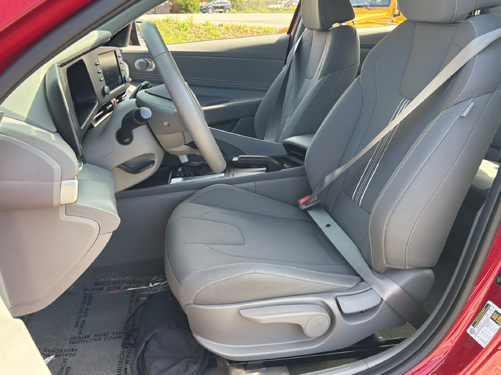 2025 Hyundai Elantra SEL - Photo 27