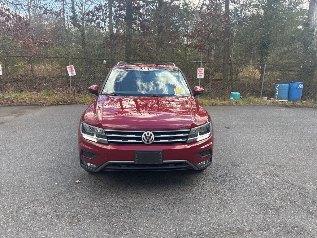 2020 Volkswagen Tiguan SEL photo 2