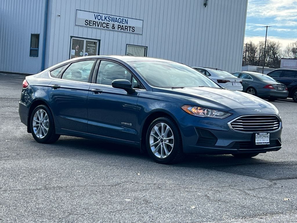 2019 Ford Fusion Hybrid SE's photo