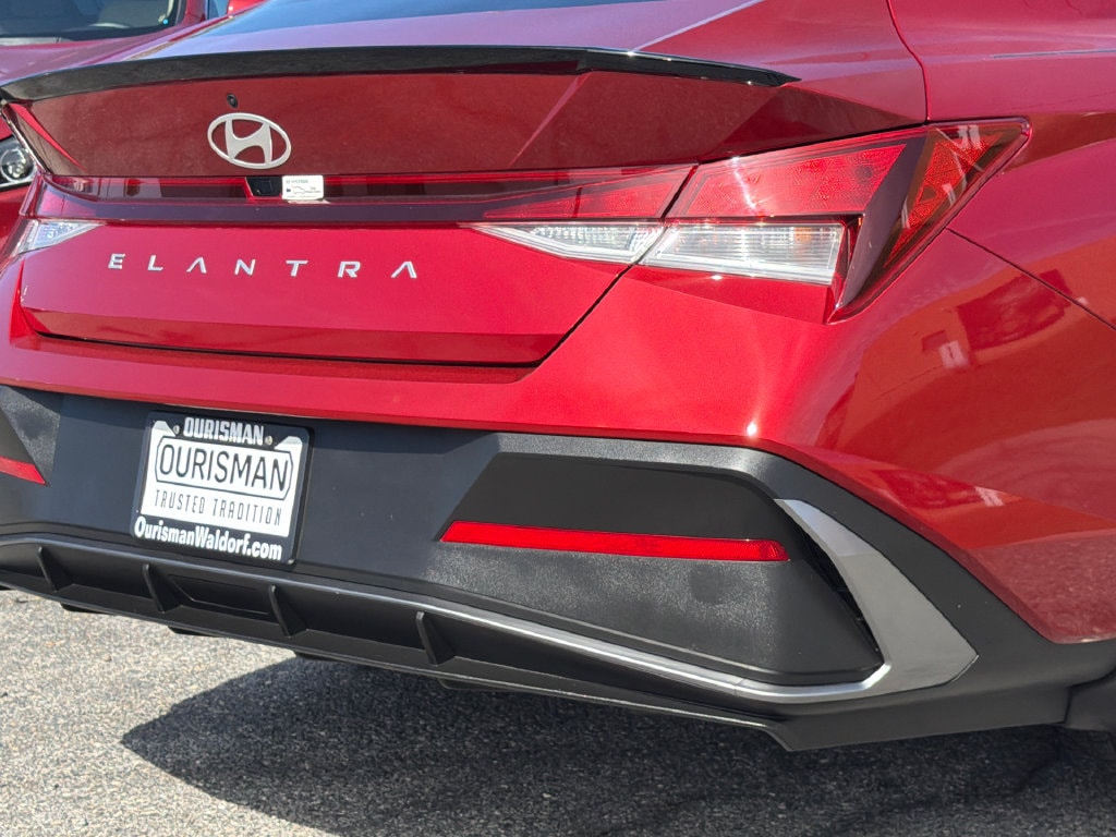 2025 Hyundai Elantra SEL - Photo 6