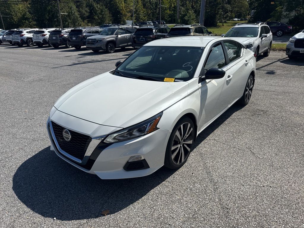 2022 Nissan Altima 2.5 SR photo 3