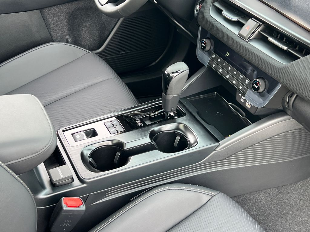 2026 Subaru Outback Limited - Photo 11