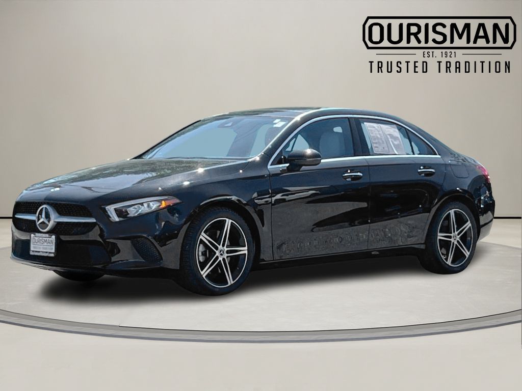 2022 Mercedes Benz A 220 photo 2