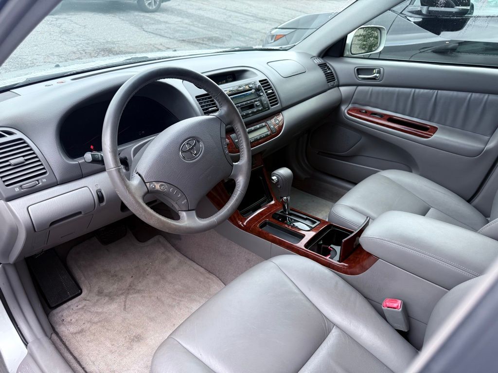 2005 Toyota Camry LE photo 4