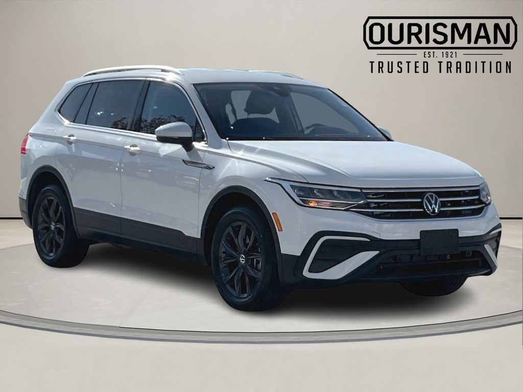 2024 Volkswagen Tiguan SE's photo