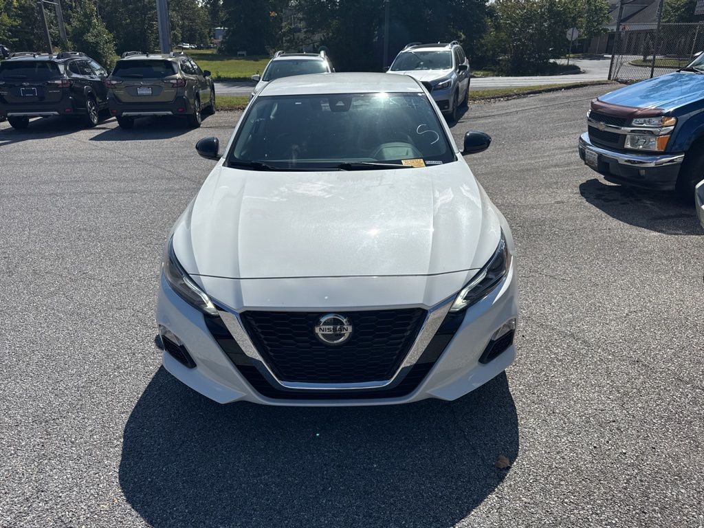 2022 Nissan Altima 2.5 SR photo 2