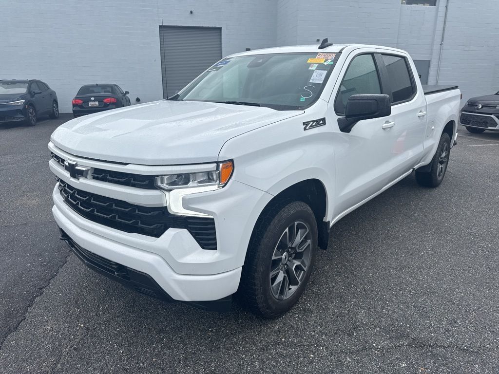 2023 Chevrolet Silverado 1500 RST photo 3