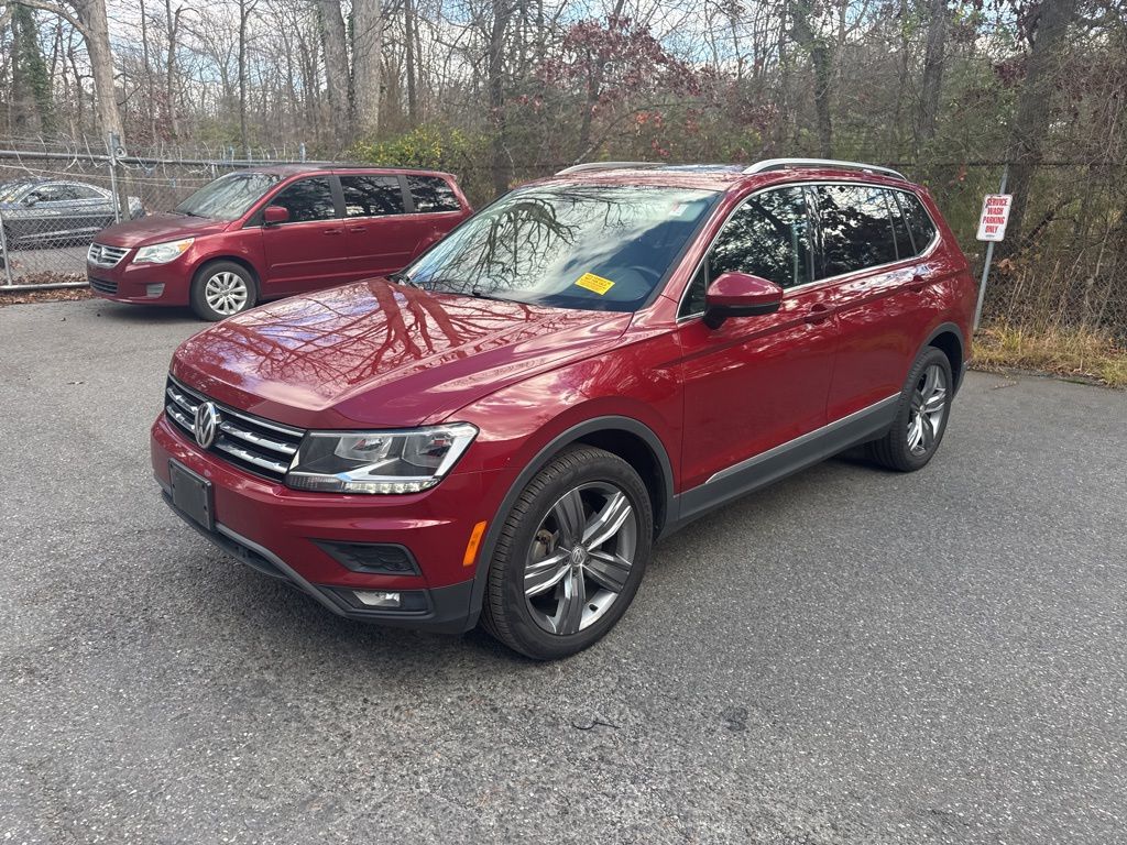 2020 Volkswagen Tiguan SEL photo 3
