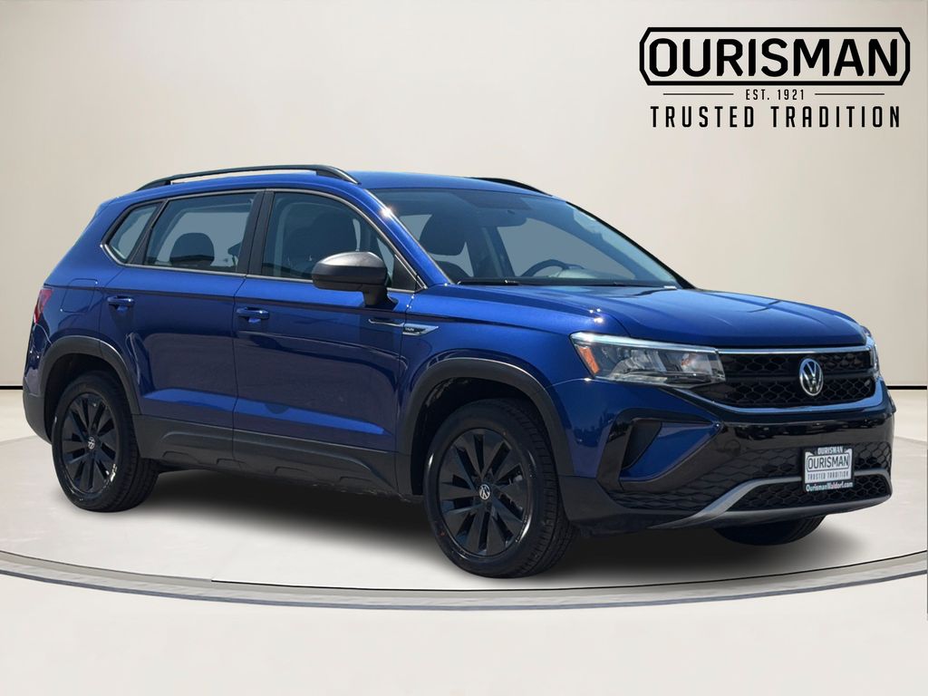 2022 Volkswagen Taos 1.5T S 4Motion's photo