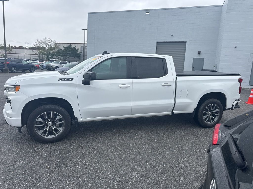 2023 Chevrolet Silverado 1500 RST photo 4
