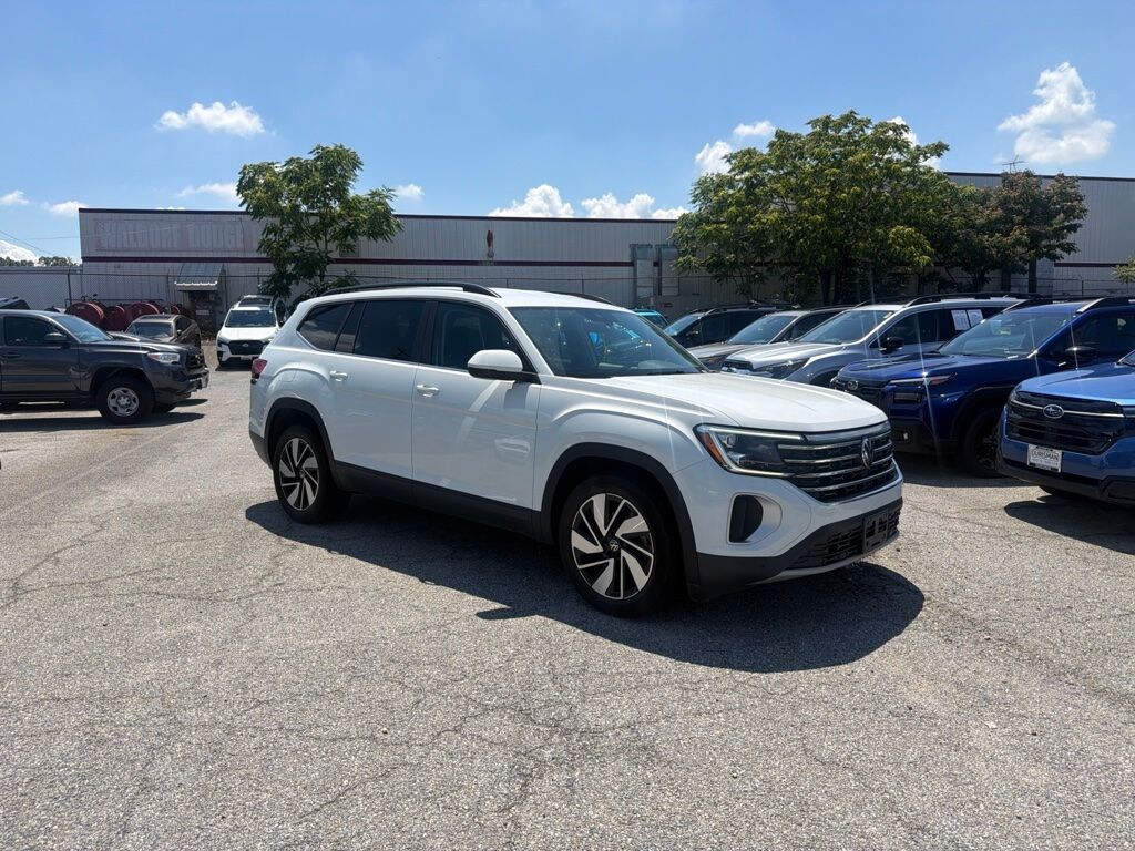 Used 2024 Volkswagen Atlas 2.0T SE w/Technology SUV