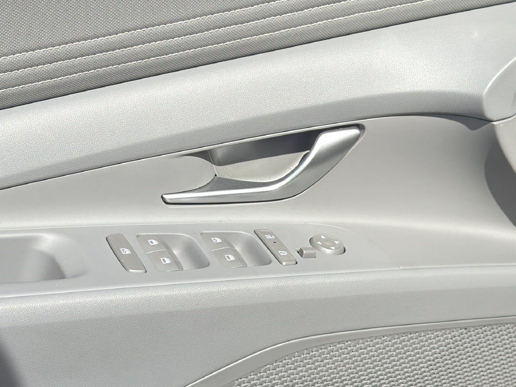 2025 Hyundai Elantra SEL - Photo 26
