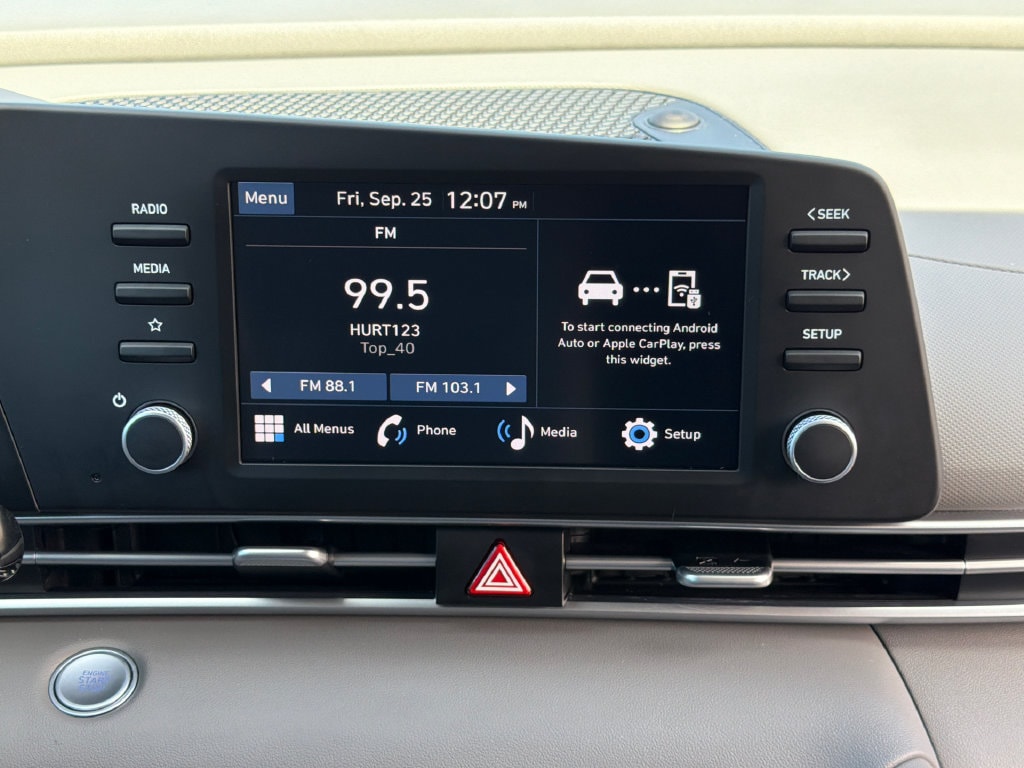 2025 Hyundai Elantra SEL - Photo 16