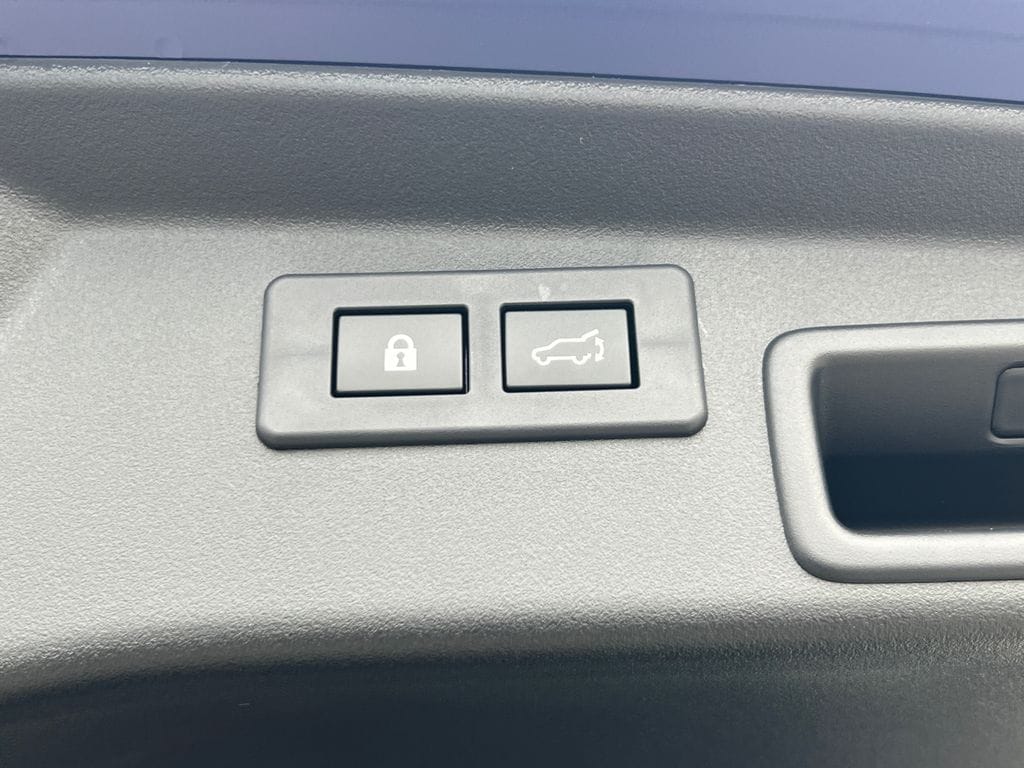 2026 Subaru Outback Limited - Photo 17