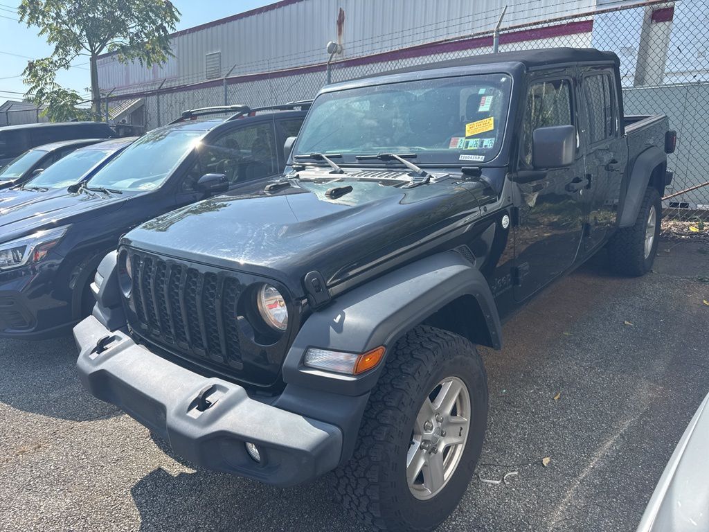 2020 Jeep Gladiator Sport photo 3